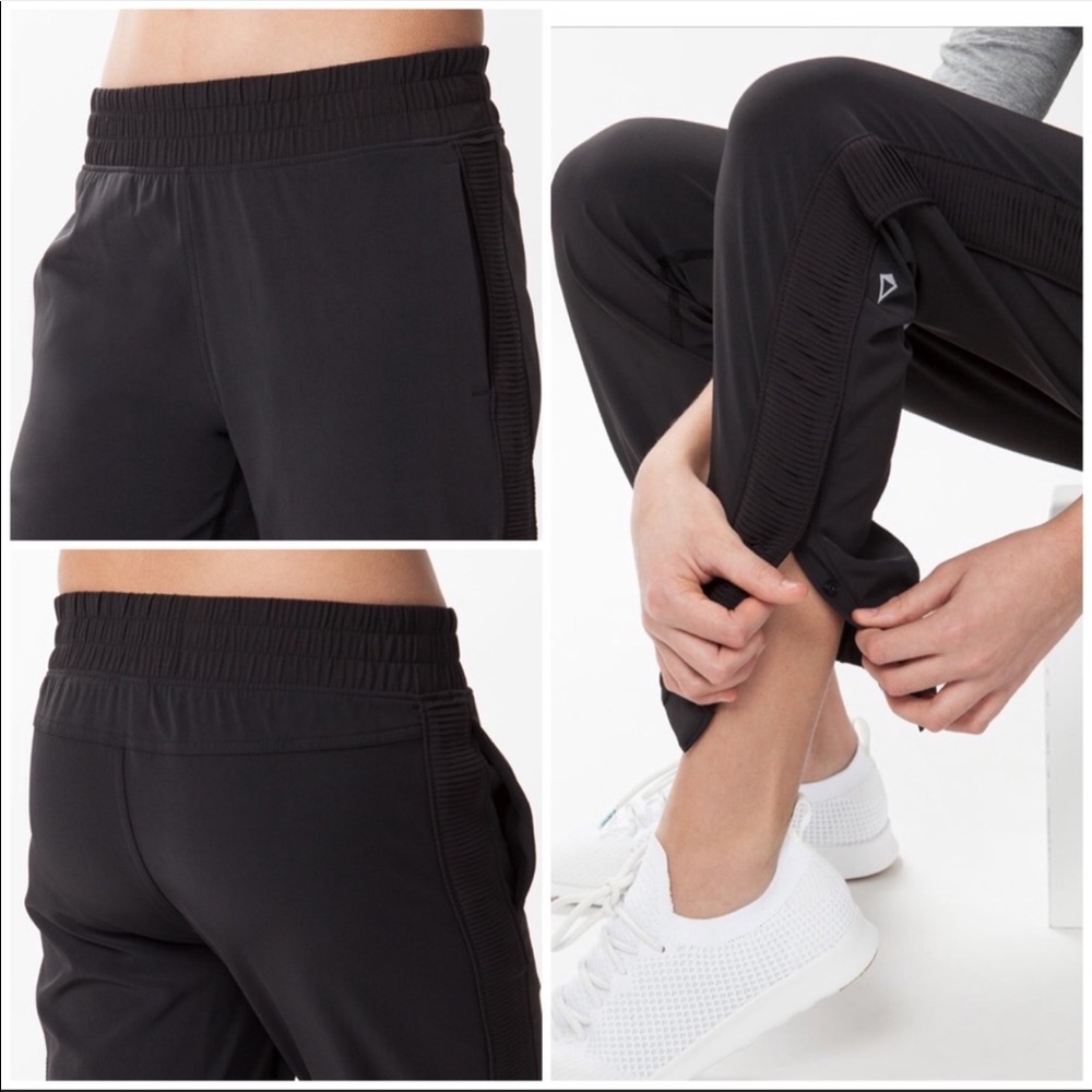 IVIVVA by LULULEMON Your Pursuit Jogger Pants in Black - Picture 3 of 13